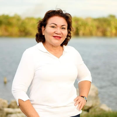 Profa. Lorenza Irene González